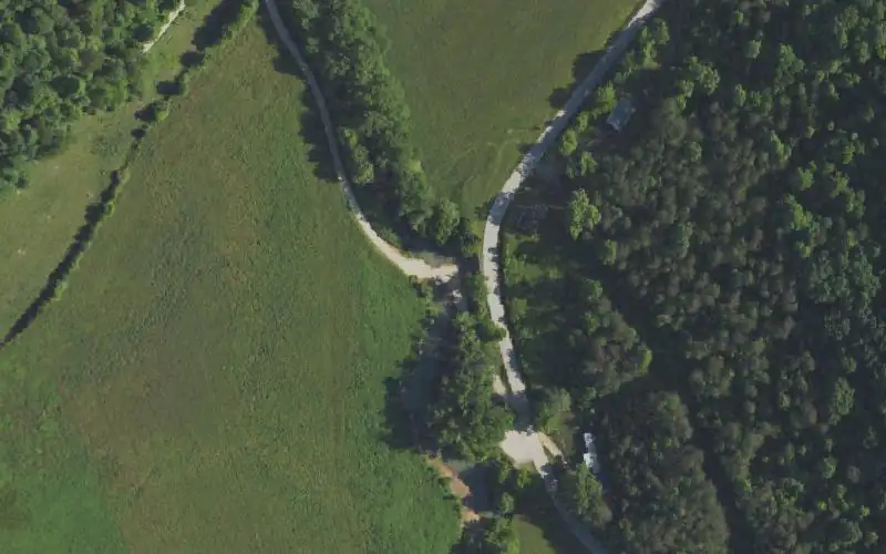 Aerial photo of the area around Alumbaugh, Estill County