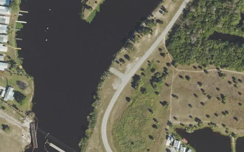 Aerial photo of the area around Alvin L. Ward Park - Caloosahatchee Canal Ramp (Steep drop-off during low water), Glades County