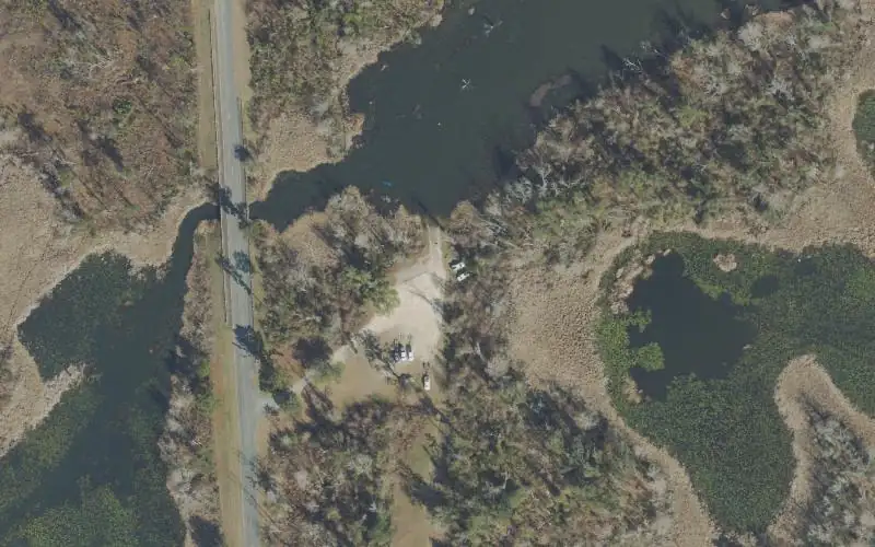 Aerial photo of the area around Arnold Public Boat Ramp, Jackson County