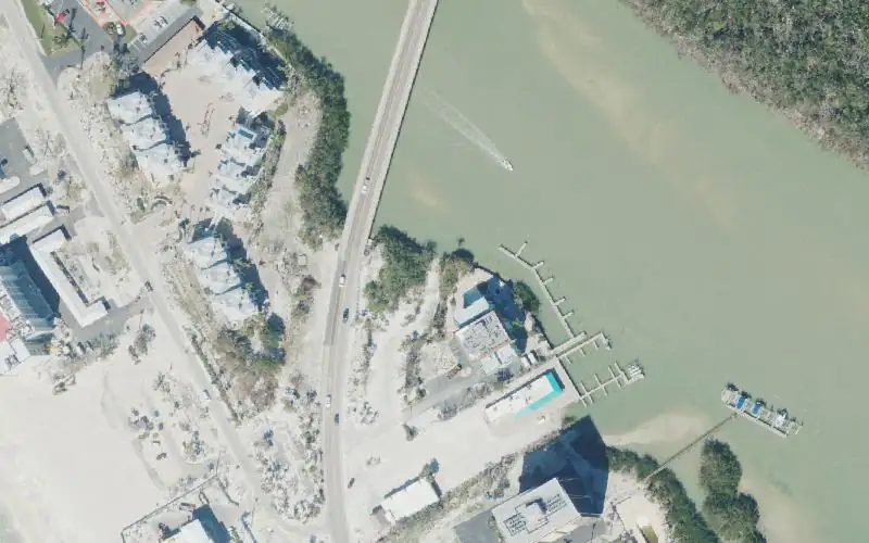 Aerial photo of the area around Bay Park North Primitive Boat Ramp (Limited Parking), Lee County