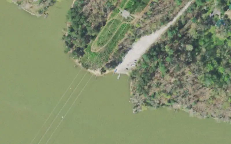Aerial photo of the area around Bell Cove, Roane County
