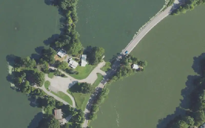 Aerial photo of the area around Carpenter Lake Ramp, Daviess County