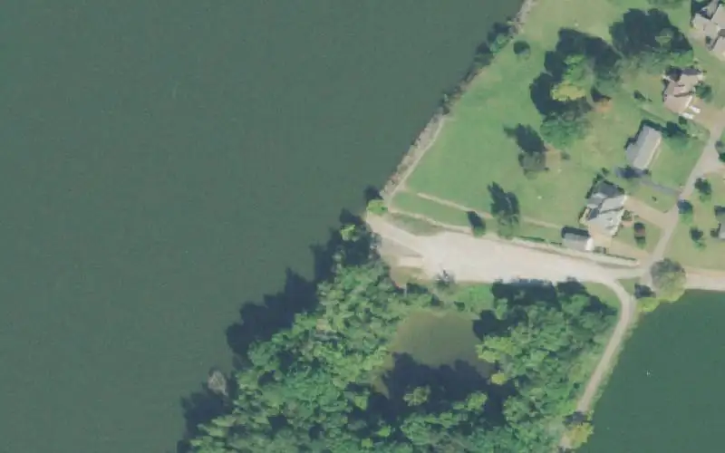 Aerial photo of the area around Cravens Landing, Hardin County