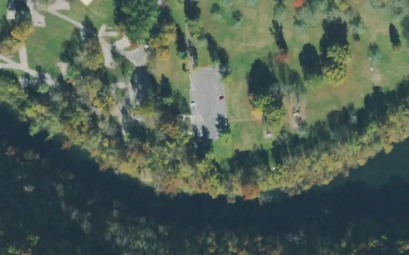 Aerial photo of the area around Dale Hollow Dam Boat Ramp, Clay County