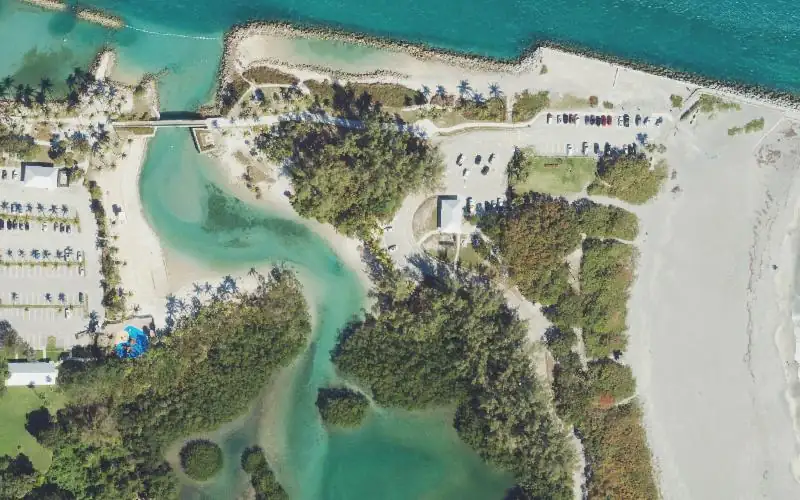 Aerial photo of the area around Dubois Park Paddlecraft Launch, Palm Beach County