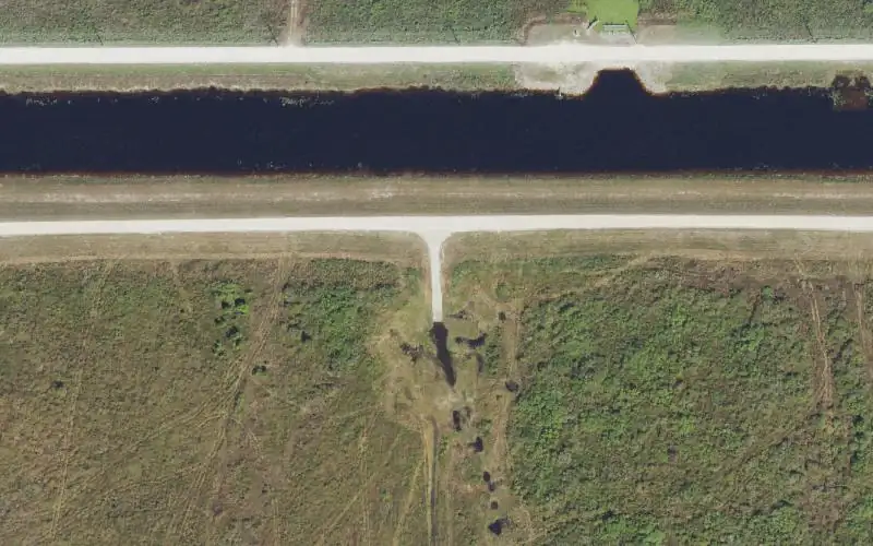 Aerial photo of the area around Everglades WMA - Levee 5 Airboat/Buggy Ramp at 07 Miles (#020), Broward County