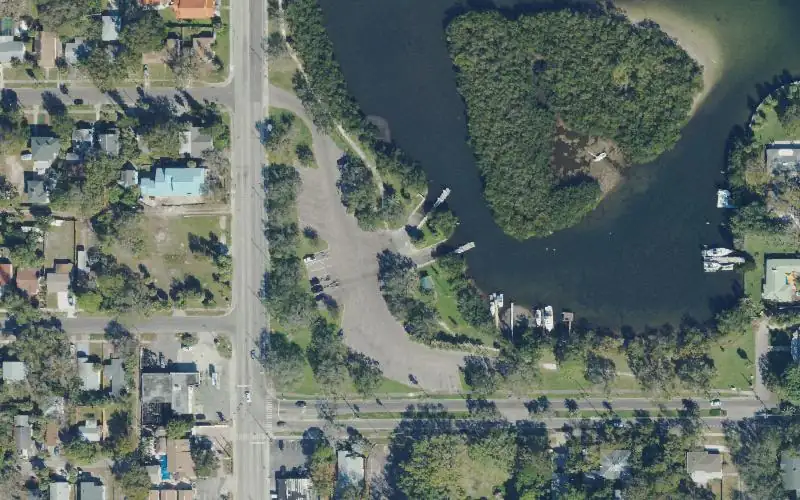 Aerial photo of the area around Grandview Park Boat Ramp, Pinellas County