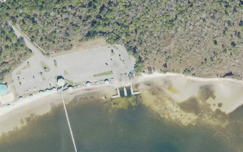 Aerial photo of the area around Gulf Breeze Shoreline Park Boat Ramp, Santa Rosa County