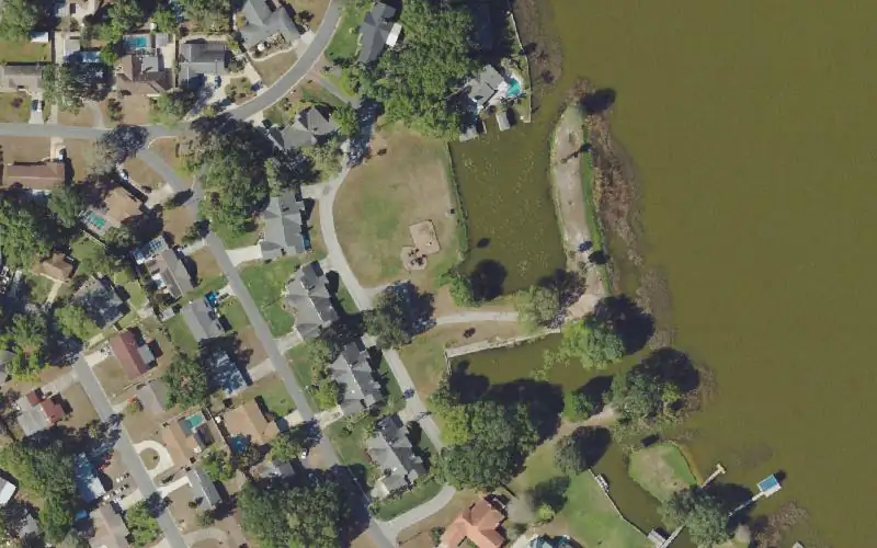 Aerial photo of the area around Henderson Park at Beverly Shores Kayak Launch, Lake County