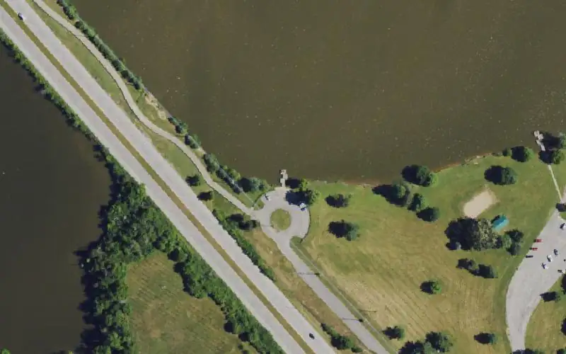 Aerial photo of the area around Jacobson Park Lake Fishing Pier, Fayette County