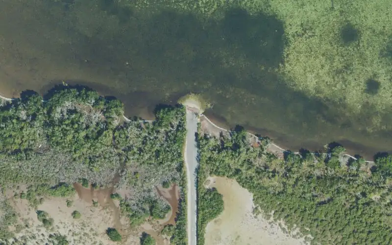 Aerial photo of the area around Koehn Avenue Public Boat Ramp (Shallow Water), Monroe County