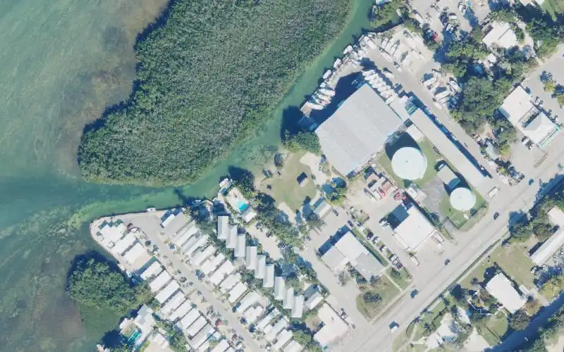 Aerial photo of the area around Library Beach Park Paddlecraft Access, Monroe County