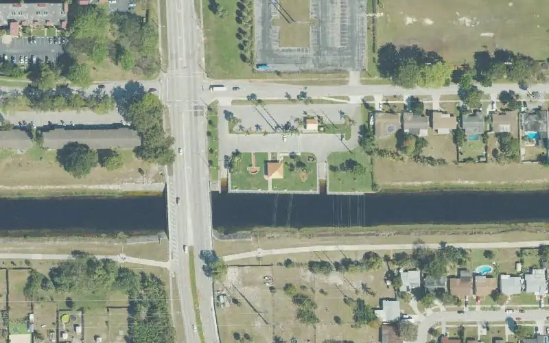 Aerial photo of the area around Margate Marina at Veterans Memorial Park, Broward County