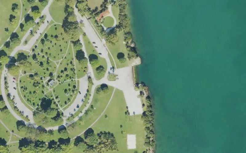 Aerial photo of the area around Morningside Park Public Boat Ramp, Miami-Dade County