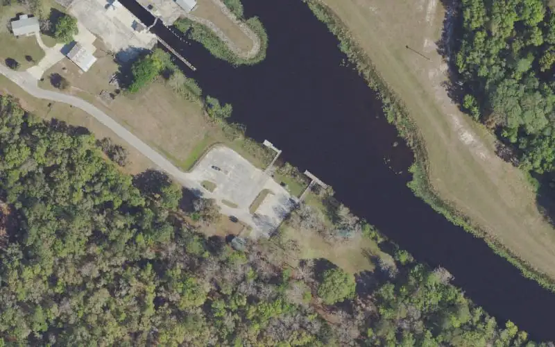 Aerial photo of the area around Moss Bluff South Public Boat Ramp, Marion County