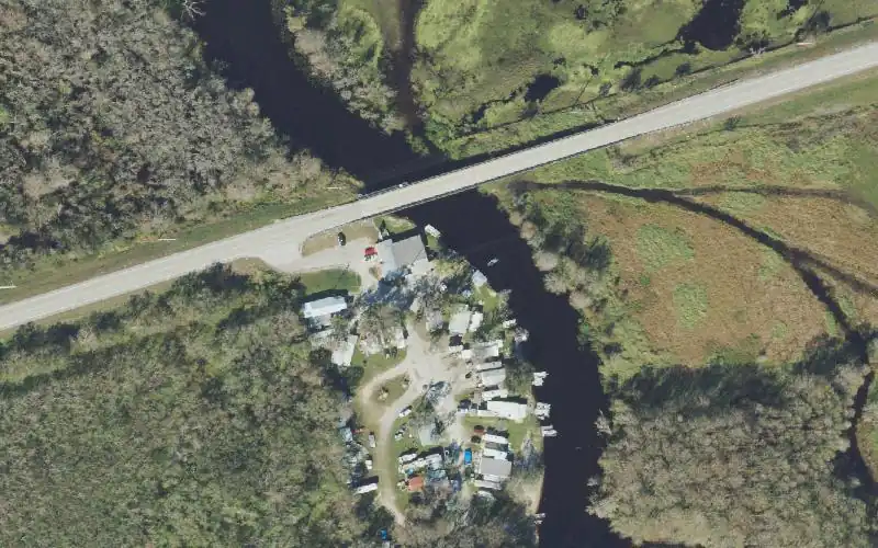Aerial photo of the area around Neiberts Fishing Resort, Highlands County