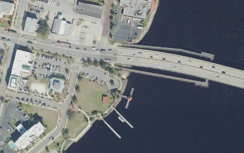 Aerial photo of the area around Palatka Riverfront Park - Paddlecraft Launch Beach, Putnam County