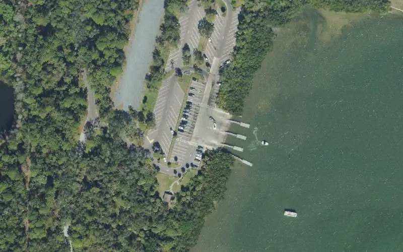 Aerial photo of the area around Pinellas War Veterans Memorial Park - Boat Ramp, Pinellas County