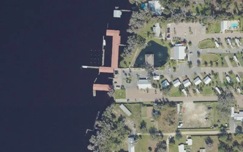 Aerial photo of the area around Renegades on the River, Putnam County