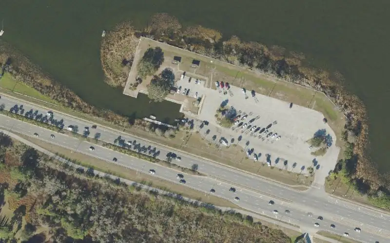 Aerial photo of the area around Tavares Recreation Park, Lake County